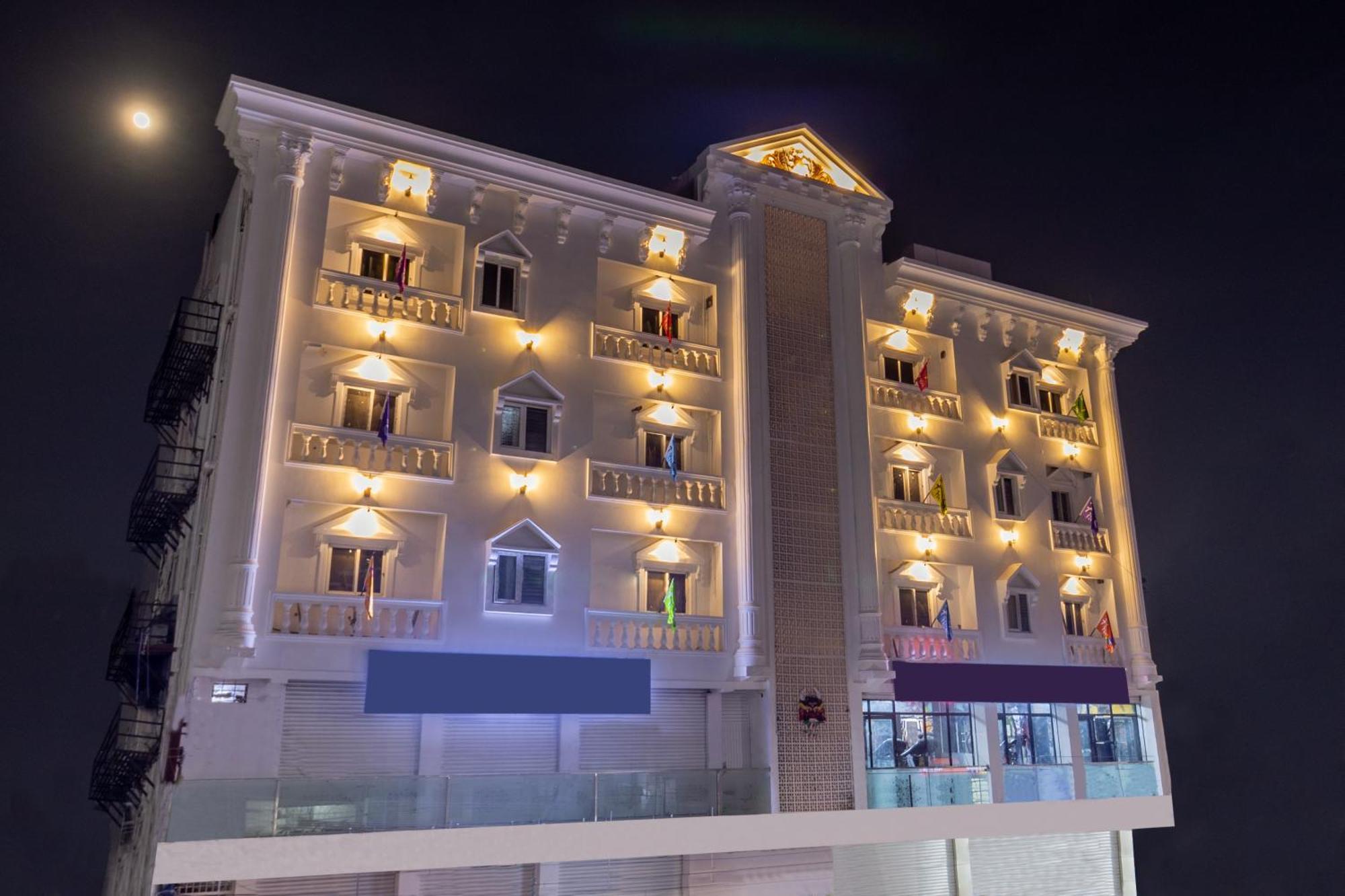 Treebo Seventh Heaven Kukatpally ハイデラバード エクステリア 写真