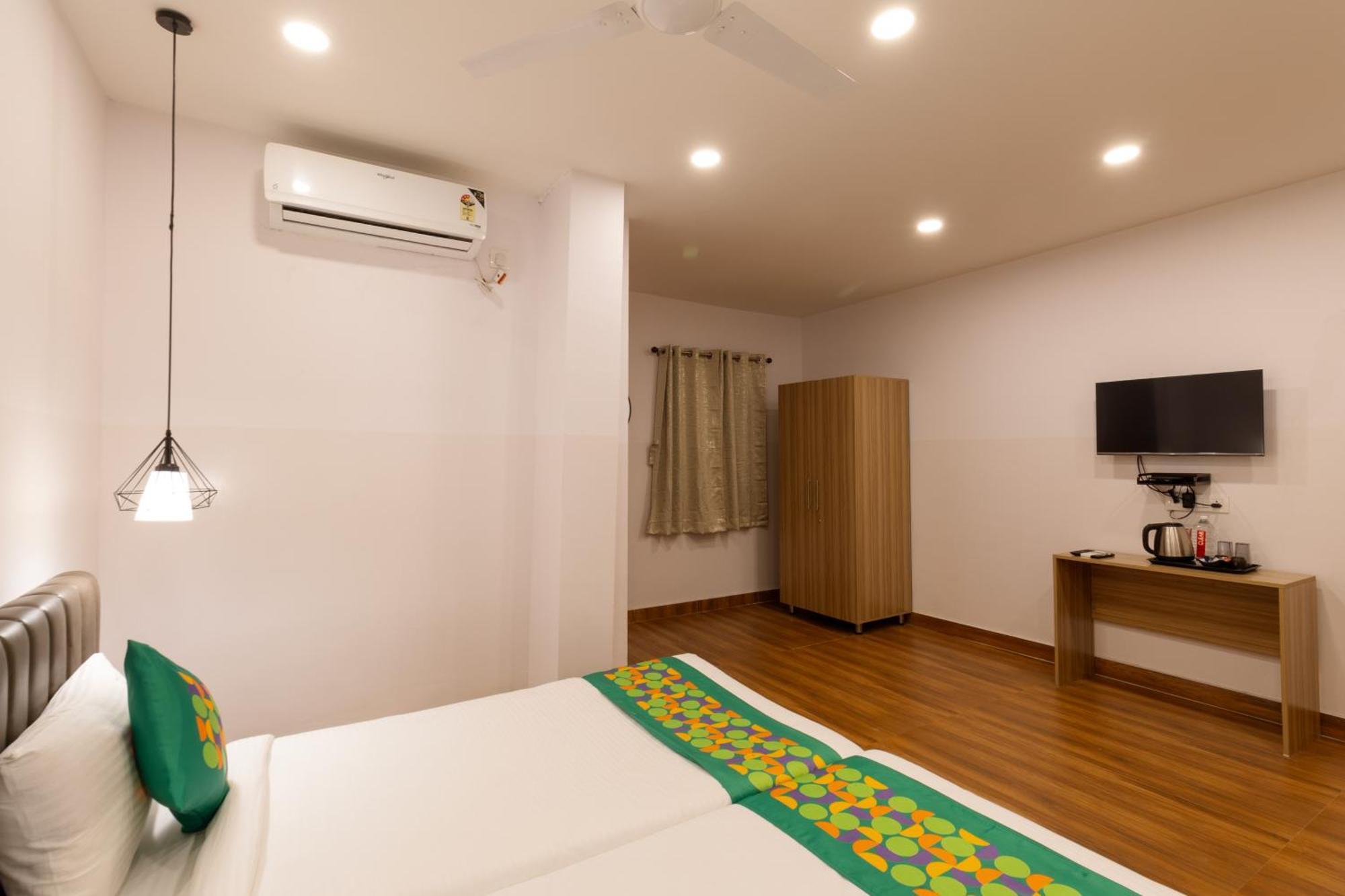 Treebo Seventh Heaven Kukatpally ハイデラバード エクステリア 写真
